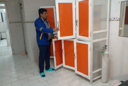 کنترل شرایط بهداشتی و‌نمونه برداری آب استخر آبشار اردستان